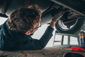 Curățare salopete service auto și ateliere mecanice